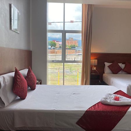 Hotel La Palmera De Oro 塔拉波托 外观 照片