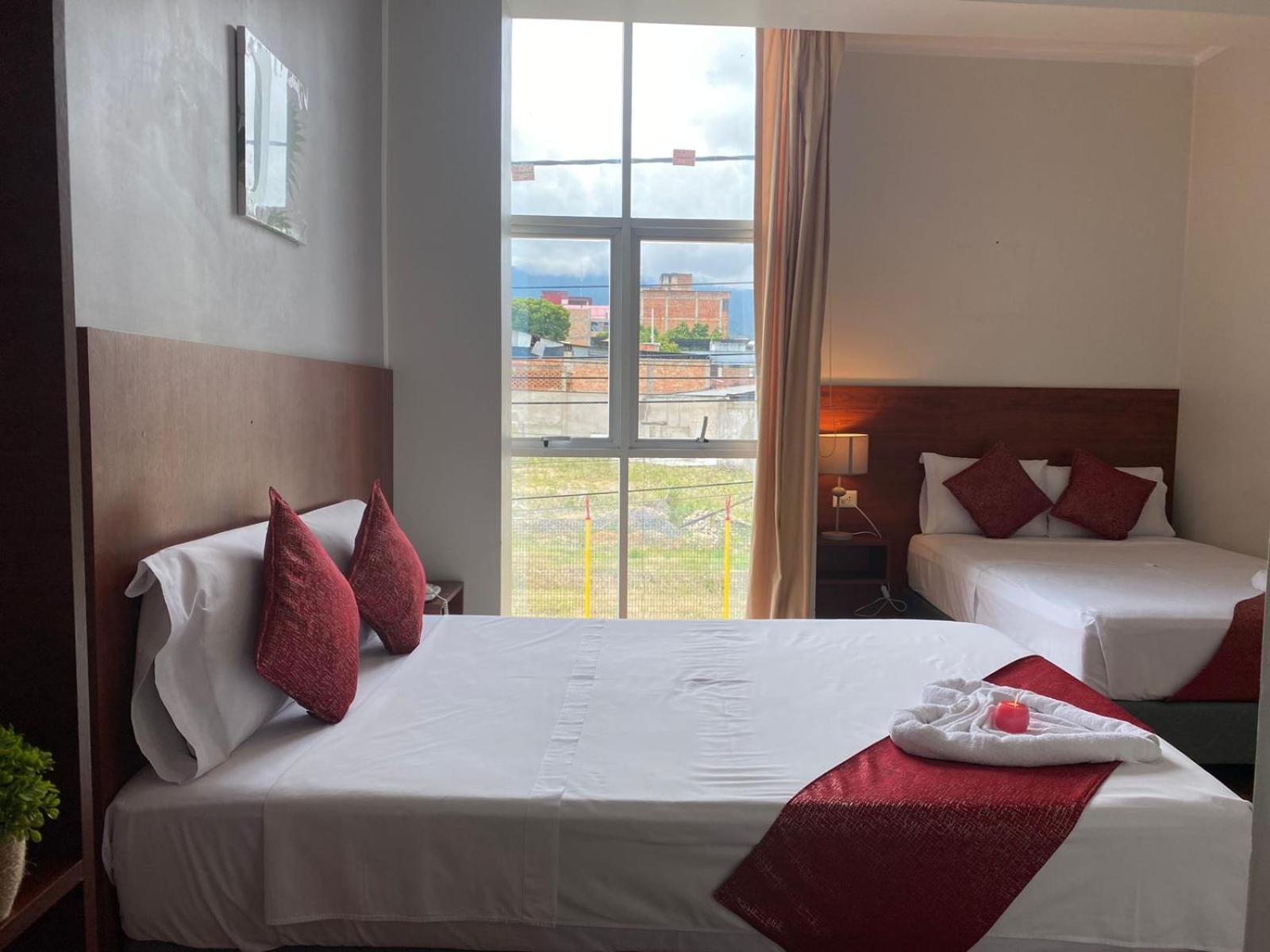 Hotel La Palmera De Oro 塔拉波托 外观 照片