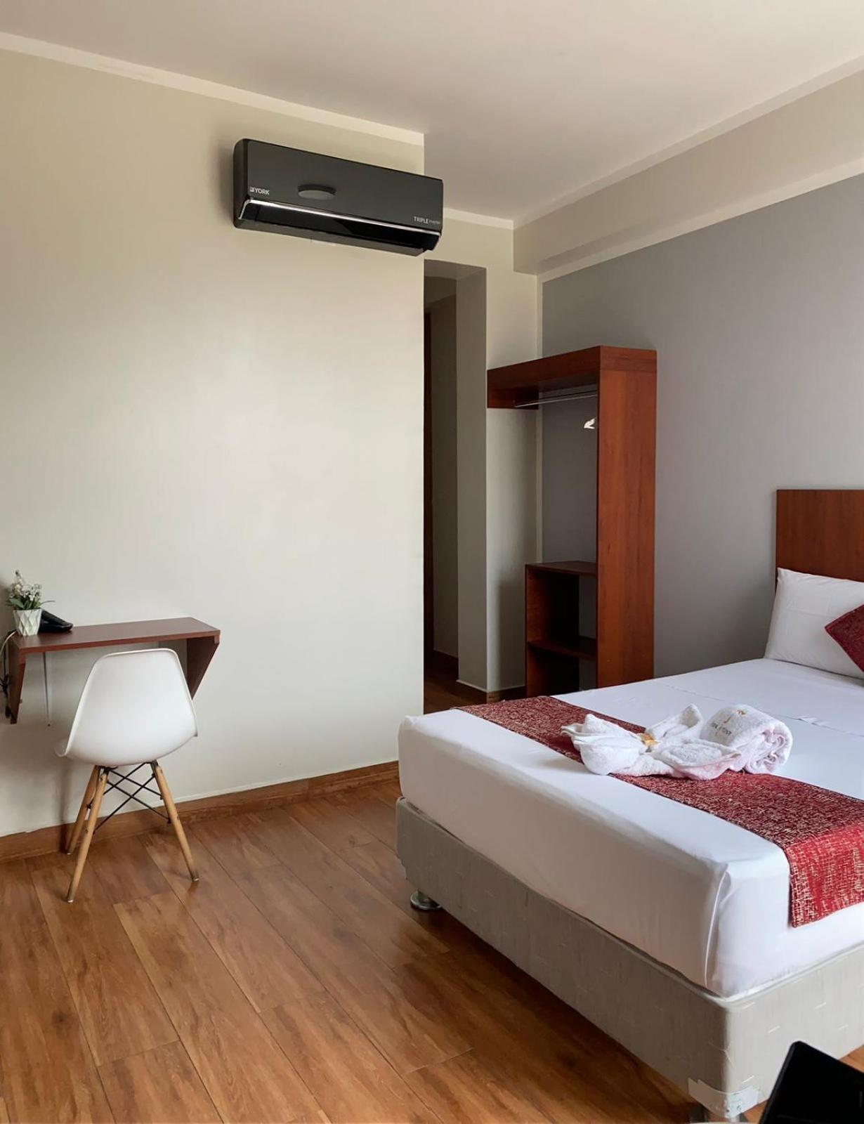 Hotel La Palmera De Oro 塔拉波托 外观 照片